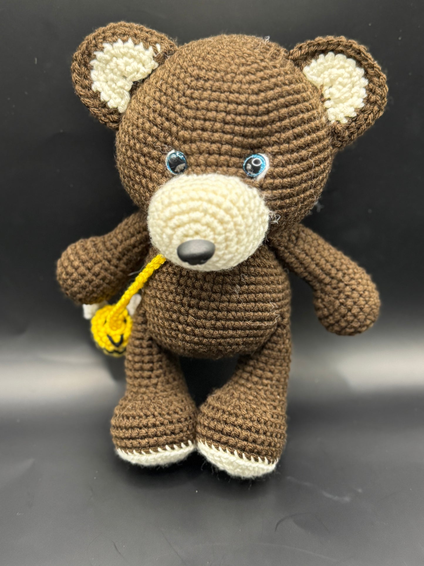 Bear with bee purse