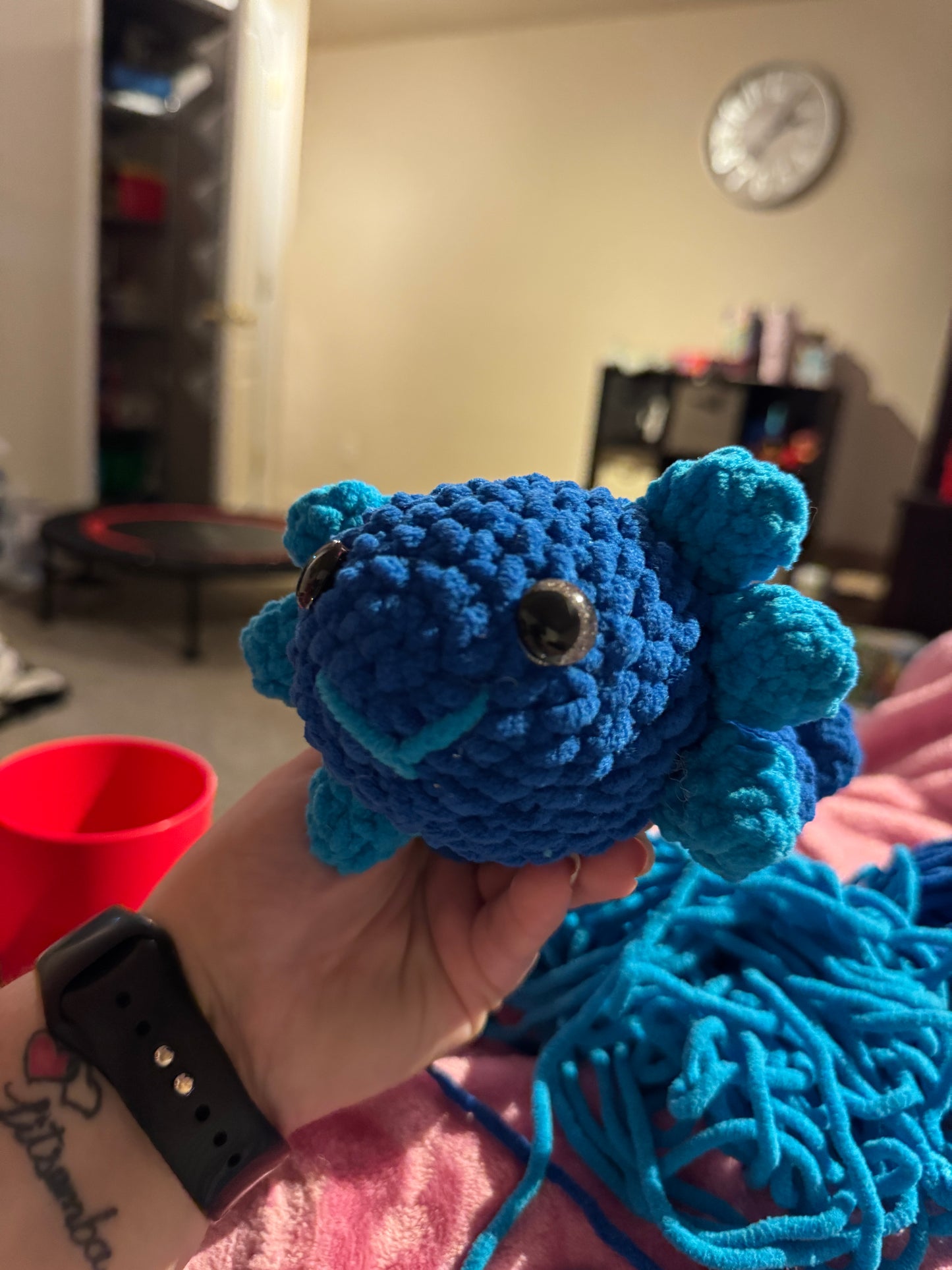 Medium axolotl (laying)